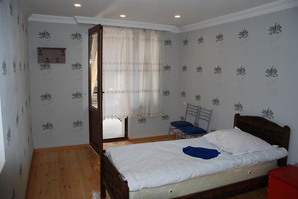 Keti Pilpani Guesthouse 梅斯蒂亚 外观 照片