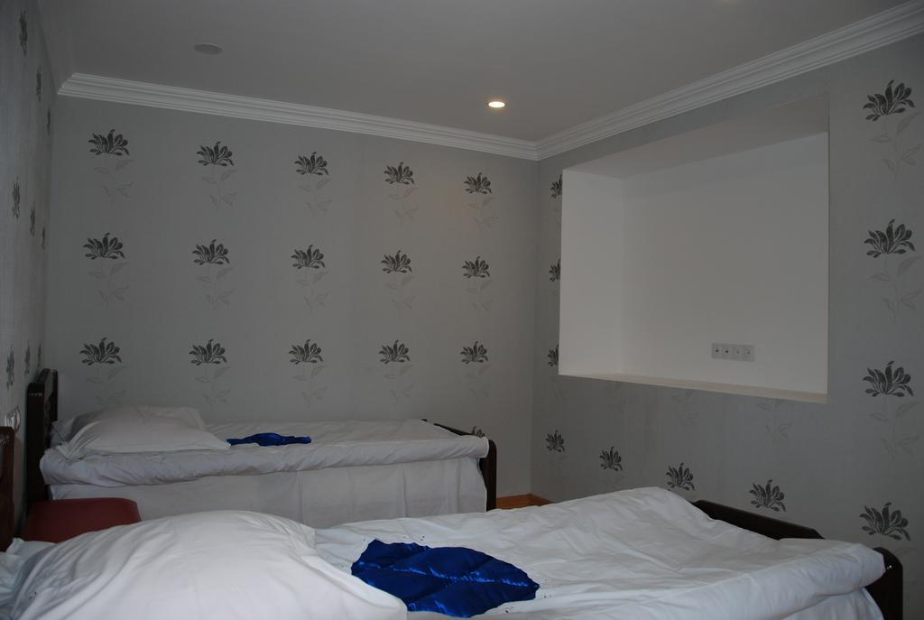Keti Pilpani Guesthouse 梅斯蒂亚 外观 照片